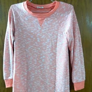Long sleeved coral top